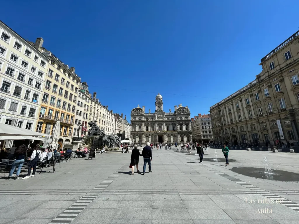 Foto de la place des Terreaun en el centro de Lyon
