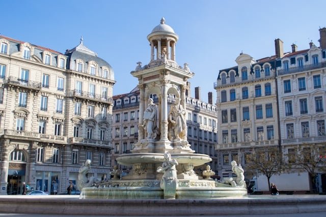 Plaza_jacobinos_lyon